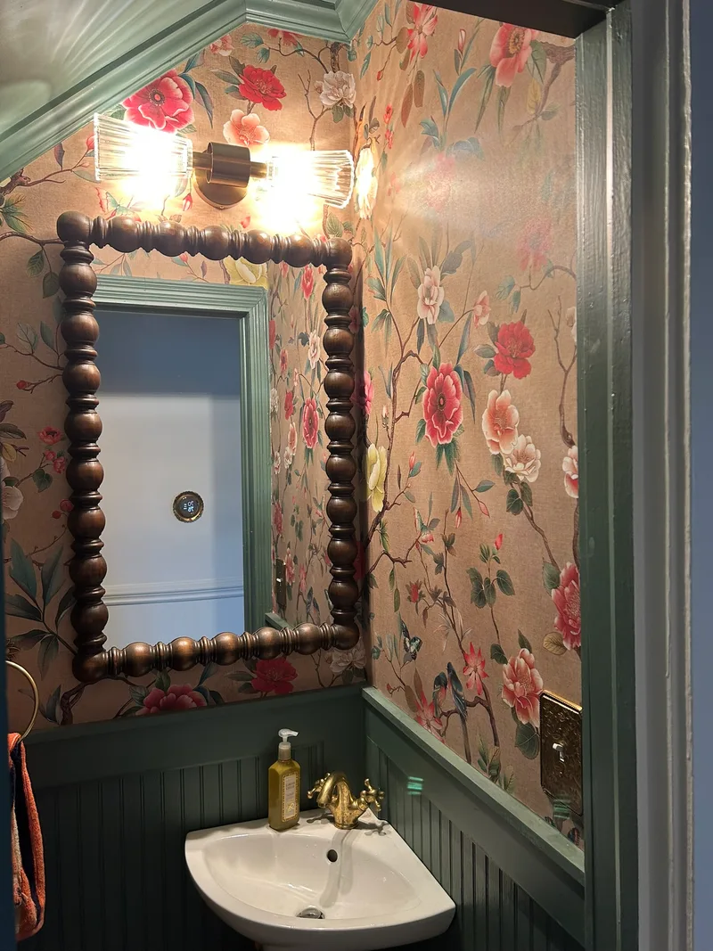 Wallpaper installation